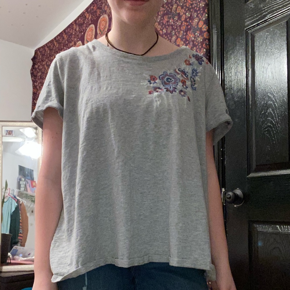 flower embroidery t shirt